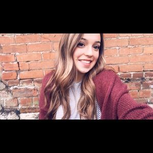 Meet your Posher, Anna